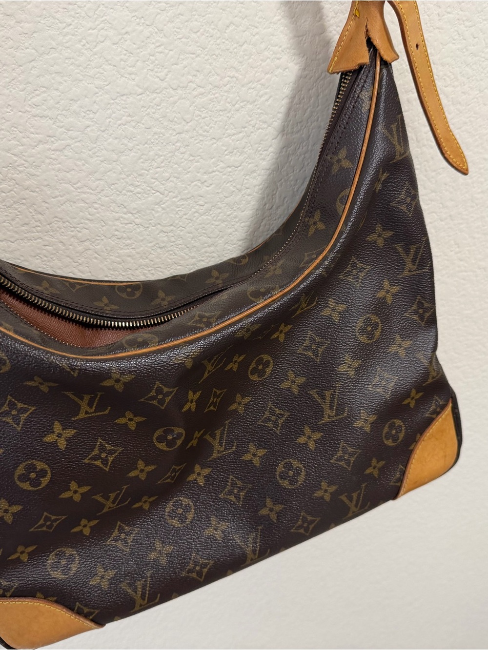 Louis Vuitton Brown Leather Interior Zip Pocket Shoulder Bag - Picture 2 of 16